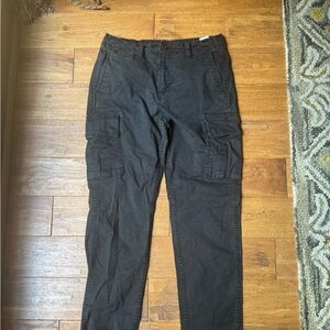 American Eagle Outfitters Black Cargo Pants with Modern Style